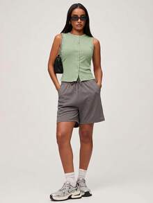 SHEIN BASICS 休閒素色針織圓領無袖修身開襟女款背心 - 綠色 - 查看 3