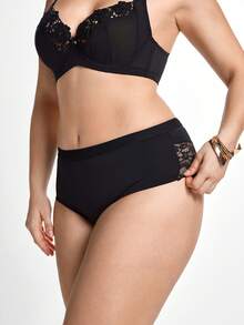 Slumbrini Plus Size Charm Series Contrast Lace Triangle Panties (1pc) - Black - View 1