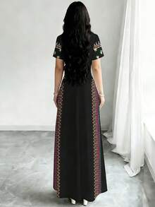 Al Najma 女士螺旋印花仿刺绣V领短袖优雅夏季连衣裙 - 彩色 - 查看 2