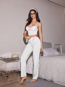 Lowkey Lull Conjunto de pijama de mujer con volantes y lazo rosa cómodo - Blanco - Ver 3
