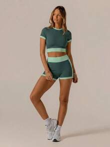 Aralina Women's Colorblock Patchwork Cropped Top & Shorts Sports Set - Green - View 4