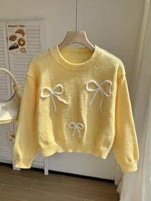 SHEIN Genkimix Kids 青少年女孩毛衣，奶油黃圓領套頭衫，3D刺繡白色蝴蝶結，柔軟針織上衣，可愛甜美極簡長袖，適合秋冬居家、外出、派對、拍照、戶外玩耍 - 黃色 - 查看 3