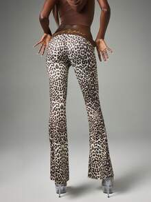 BABYPHAT Quần legging ống loe họa tiết da thú, cạp gấp, chi tiết logo màu vàng - màu nâu - Xem 2