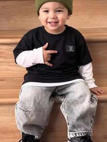 SHEIN Kids Young Boy Black & White Patchwork Crew Neck Applique 2 In 1 Casual T-Shirt - Black and White - View 2