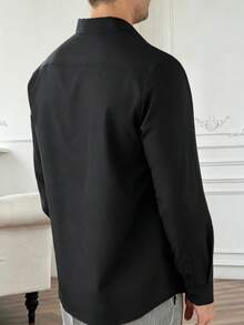 Core Aspect Kemeja Pria Lengan Panjang Kancing Tunggal dengan Motif Halus untuk Bisnis, Cocok untuk Kantor dan Acara Malam Hari - Navy Blue - View 3