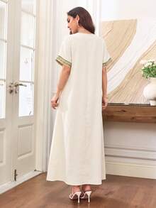 Al Najma 女款純色V領刺繡蕾絲二合一寬鬆顯瘦喇叭裙，優雅清新綠色洋裝 - 杏色 - 查看 7
