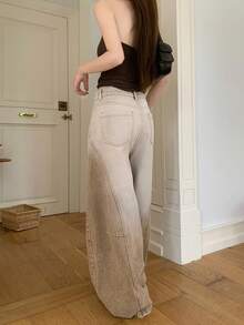 DAZY Atasan Wanita Model Jeans Longgar Gaya Jalanan Korea dengan Detail Sobek dan Motif Lucu - Coffee Brown - View 2