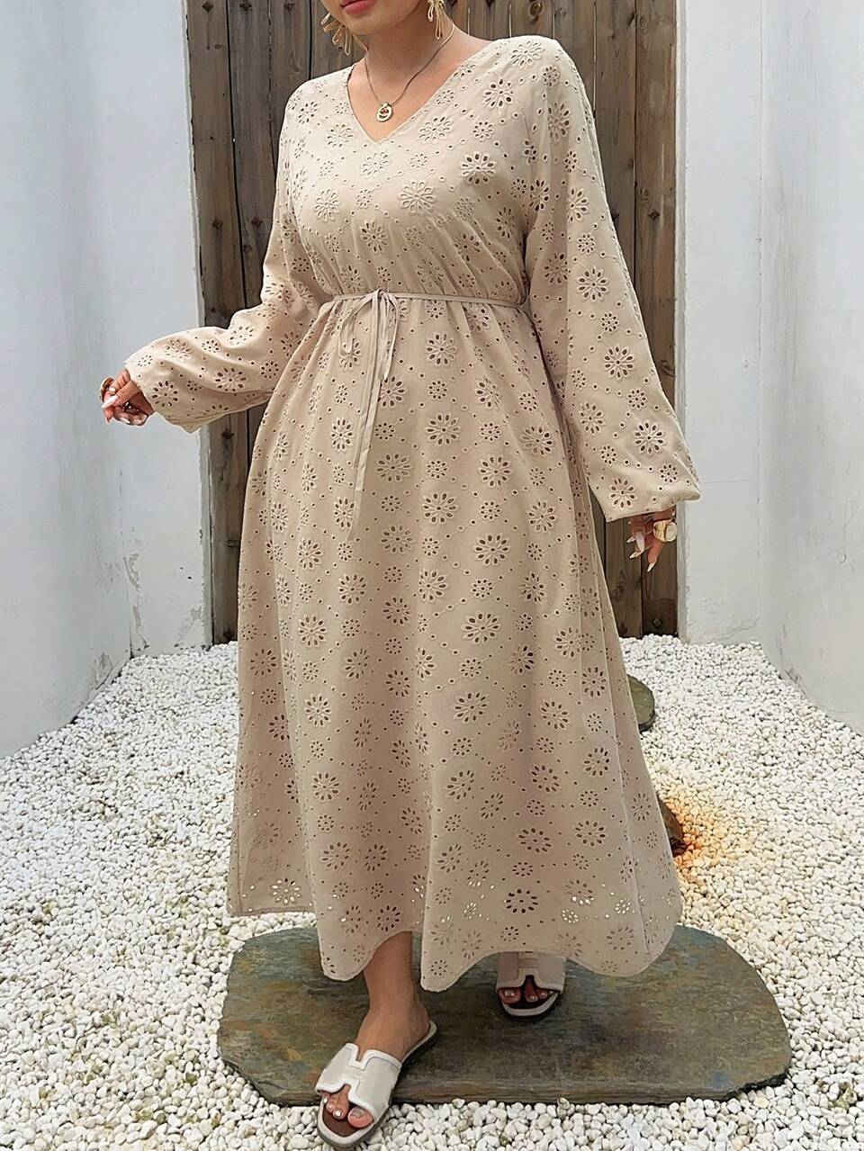 Dazy Plus Lace Hollow V-Neck Loose Plus Size Women Mid-Length Dress, Suitable For Party, Beach, Holiday, Summer Vacation
