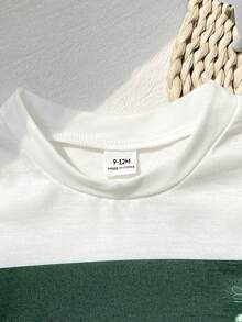 SHEIN 2pcs/Set Baby Boy Spring/Summer Casual Minimalist White, Navy Blue, Grey Colorblock Print, Horse Graphic Decoration Round Neck Short Sleeve Top With Elastic Waist Woven Shorts. Simple Versatile Fashion Style, Suitable For Summer Outfits, Showcasing Boy's Personalized And Charm, Perfect For Baby Boy's Daily Casual Wear - Dark Green - View 3