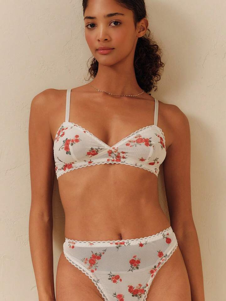 Weißes Mesh-Wäscheset mit rotem Blumenmuster, ein weicher Triangel-BH und passender String, süß und romantisch｜lacRébo