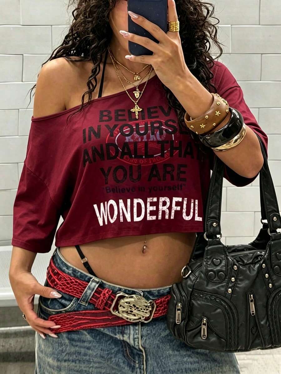Maweii 大尺碼女款性感度假夏季單肩寬鬆字母印花白色街頭風T恤上衣 - 酒紅色 - 查看 1