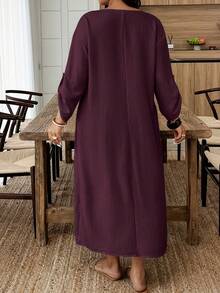 Weeklong Plus Size Casual Vacation Button Decor Dress - Maroon - View 2
