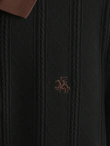 Core Aspect 男士翻領短袖 Polo 衫，針織鉤編面料，男士刺繡 Polo 衫，男士休閒 Polo 衫，男士鈕扣 Polo 衫，適合日常外出、朋友聚會、休閒週末時光，是送給男友或丈夫的完美禮物，INS 熱銷 Polo 衫 - 黑色 - 查看 6