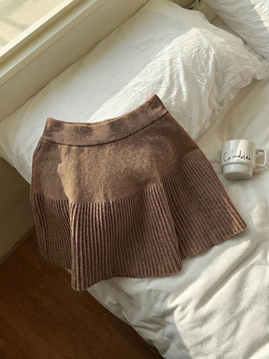 Comfortcana 女款純色彈性腰休閒短款針織黑色裙 秋冬款 - 卡其色 - 查看 1