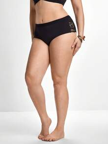 Slumbrini Plus Size Charm Series Contrast Lace Triangle Panties (1pc) - Black - View 4