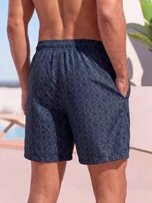 Manfinity KASUA Shorts de playa de mezclilla con estampado de letras, cintura con cordón y bolsillos para hombres de talla grande - Azul Marino - Ver 2