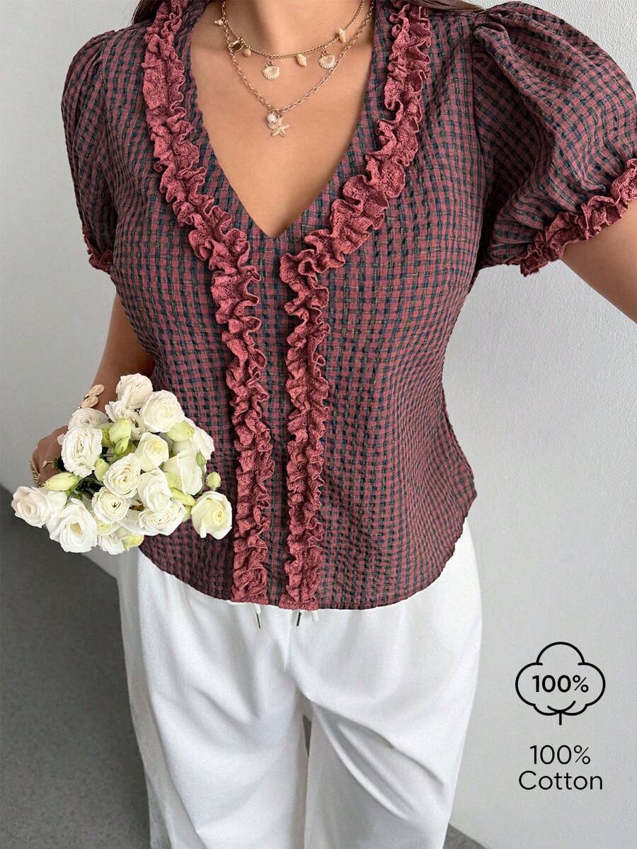Sunnyshic Blusa corta de mujer talla grande con estampado a cuadros, estilo vintage francés, cuello en V con volantes, mangas abullonadas, estilo dulce y picante, patchwork de colores contrastantes, manga corta con ribete de encaje, ajustada y estilizada, blusa casual retro de verano - Multicolor - Ver 1