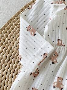 SHEIN Playful Pals 新生兒春秋款棕色溫柔風可愛波點熊全身印花蝴蝶結裝飾針織荷葉袖套頭上衣搭配蝴蝶結裝飾純色棕色羅紋長褲修身2件套，適合外出與休閒穿著 - 棕色 - 查看 5