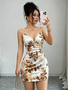 Franclia 女款優雅純色緞面奢華細肩帶性感抓皺低胸收腰洋裝 - 黃色 - 查看 4