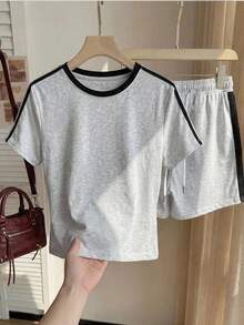 Comfortcana Ensemble t-shirt et short en tricot élastique confortable, style décontracté universitaire, grande taille - Gris pâle - Voir 2