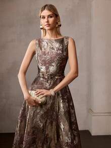 MOTF PREMIUM COFFEE GOLD JACQUARD LONG DRESS WITH BELT - Coffee - View 6