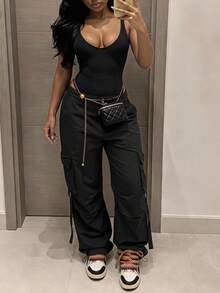 Slaydiva Pantalon cargo femme vintage streetwear noir à poches multiples avec design de ruban, pantalon long décontracté pour le trajet et les vacances - Noir - Voir 9