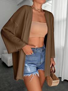 RueChic Kimono de hombros caídos y frente abierta, para el verano y las vacaciones en la playa - Marrón - Ver 4