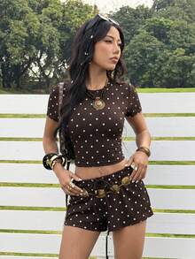 SHEIN EZwear 女款圓領短袖波點上衣與短褲休閒日常套裝 - 咖啡棕 - 查看 4