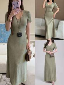 Feyla Vestido largo de punto con cuello en V y cintura definida para estilizar el Body, de verano - Verde militar - Ver 1