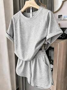 SHEIN Teen Girls' Casual, Minimalist Horse-Print Raglan-Sleeve Loose-Fit Short-Sleeve T-Shirt - Multicolor - View 2
