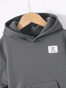 SHEIN 2件組小男孩小女孩兒童休閒學院風舒適時尚極簡實用百搭字母圖案抓絨內裡連帽衛衣與長褲套裝，適合開學第一天，校服，圓領衛衣，兒童服飾，男孩套裝，幼兒男孩衣服，返校季，男孩套裝，適合日常穿著，適合上學，適合外出，適合運動，適合秋冬季節 - 深灰色 - 查看 5