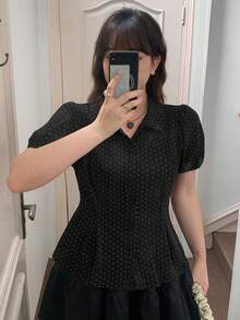 Dazy Plus 韓系時尚波點滿版印花短袖 Polo 衫，黑色大尺碼女款春夏季 T-shirt 可愛上衣 - 黑色 - 查看 7