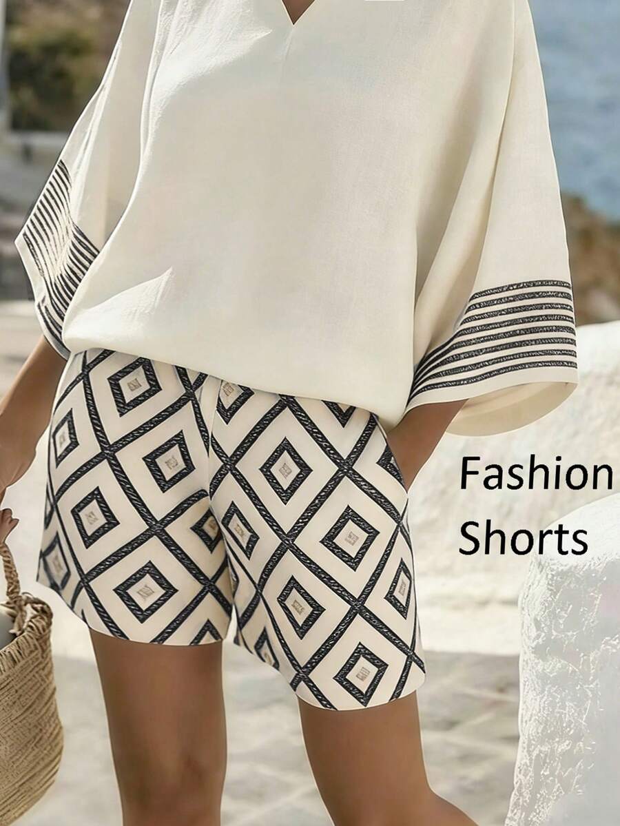 Weeklong Plus Size French European Bohemian Floral Lace Print Vacation Casual Shorts - Multicolor - View 1