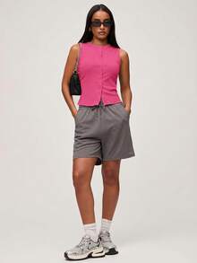 SHEIN BASICS 休閒素色針織圓領無袖修身開襟女款背心 - 玫紅色 - 查看 3