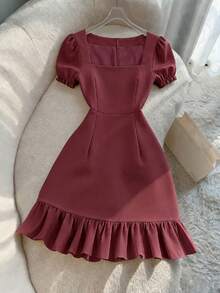 SHEIN Franclia 女款棕色短袖方領珍珠領 A 字修身顯瘦優雅純色洋裝，適合晚宴賓客穿搭、生日、約會、日常通勤、街頭風，2026 夏秋款 - 酒紅色 - 查看 6