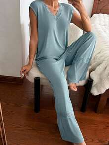 DAZY 女款蕾絲拼接百搭上衣與舒適長褲家居服套裝 - 藍色 - 查看 5