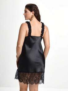 Slumbrini Große Größen Sommer Nachthemd/Schlafanzug Kleid mit floraler Spitze Patchwork Optik und Seiden-Imitat Kragen im Trägerlook - Schwarz - Übersicht 2