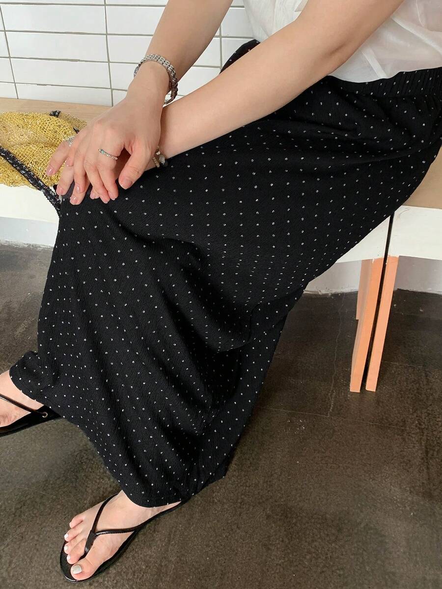 Dazy Plus 彈性腰直筒長裙 波點優雅百搭黑色 春夏秋季裙 - 黑色 - 查看 1