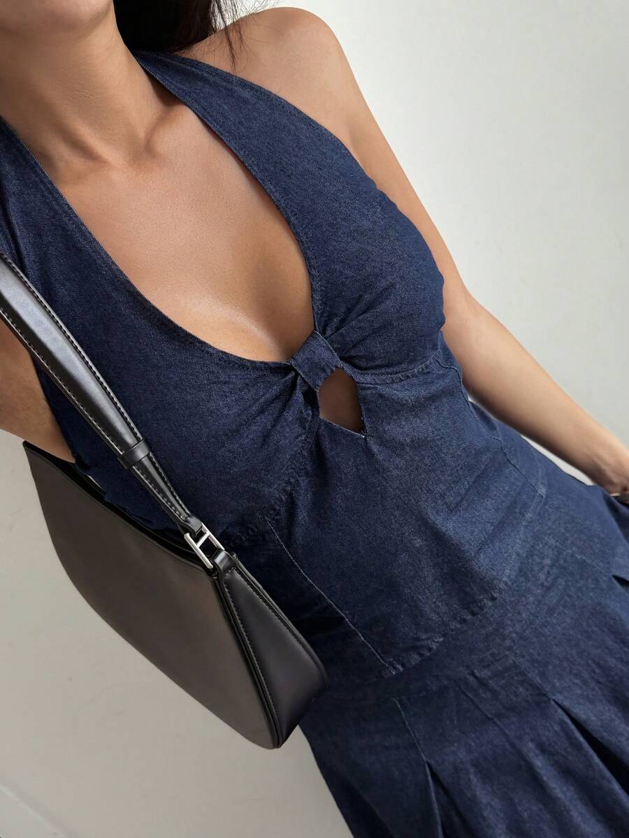 DAZY 女款夏季深V領掛脖綁帶背心上衣與長裙度假風丹寧套裝 - 深色水洗藍 - 查看 1