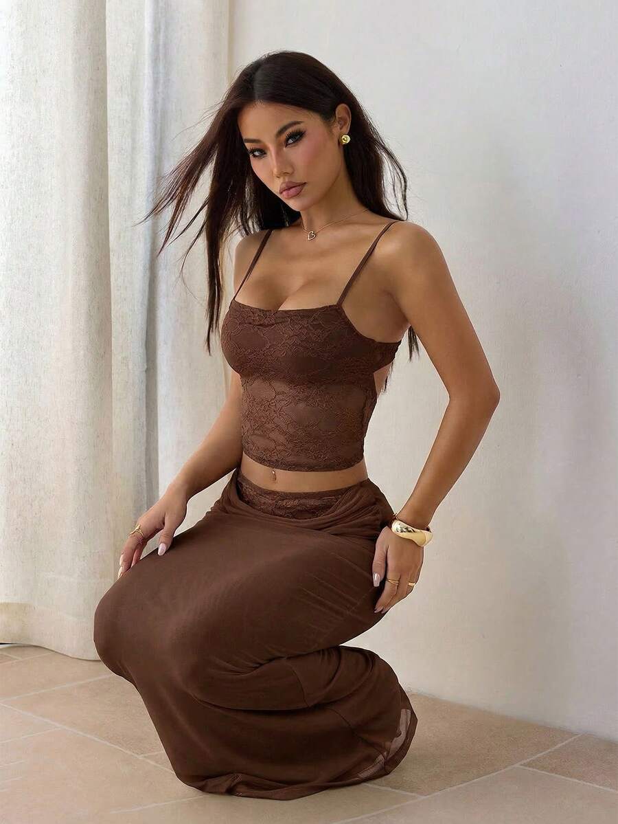SHEIN PETITE Shades Of Brown 夏季時尚夜店風女款蕾絲透視兩件式套裝,露背上衣+長裙,優雅節慶情人節穿搭,適合嬌小女性 - 棕色 - 查看 1