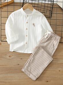SHEIN 小男孩學院風刺繡Logo立領長袖襯衫/長褲套裝 - 彩色 - 查看 2