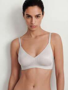 Ocili Studio 1pc Women's Seamless Wireless Bra, Deep V-Neck Gather Soft Support Jelly Bra, Comfortable Minimalist Everyday Bra Wedding - Baby Pink - View 5