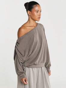 11SKNDS Oversized Off-Shoulder Long Sleeve Top With Asymmetric Neckline, Draped Front Detail, Ribbed Hem, Casual Everyday Slouchy Pullover Top For Fall Winter - Brown - View 3