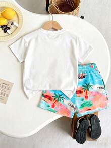 SHEIN Streecool Kids 小男孩圓領字母印花短袖T恤與鬆緊腰短褲休閒日常套裝 - 彩色 - 查看 2