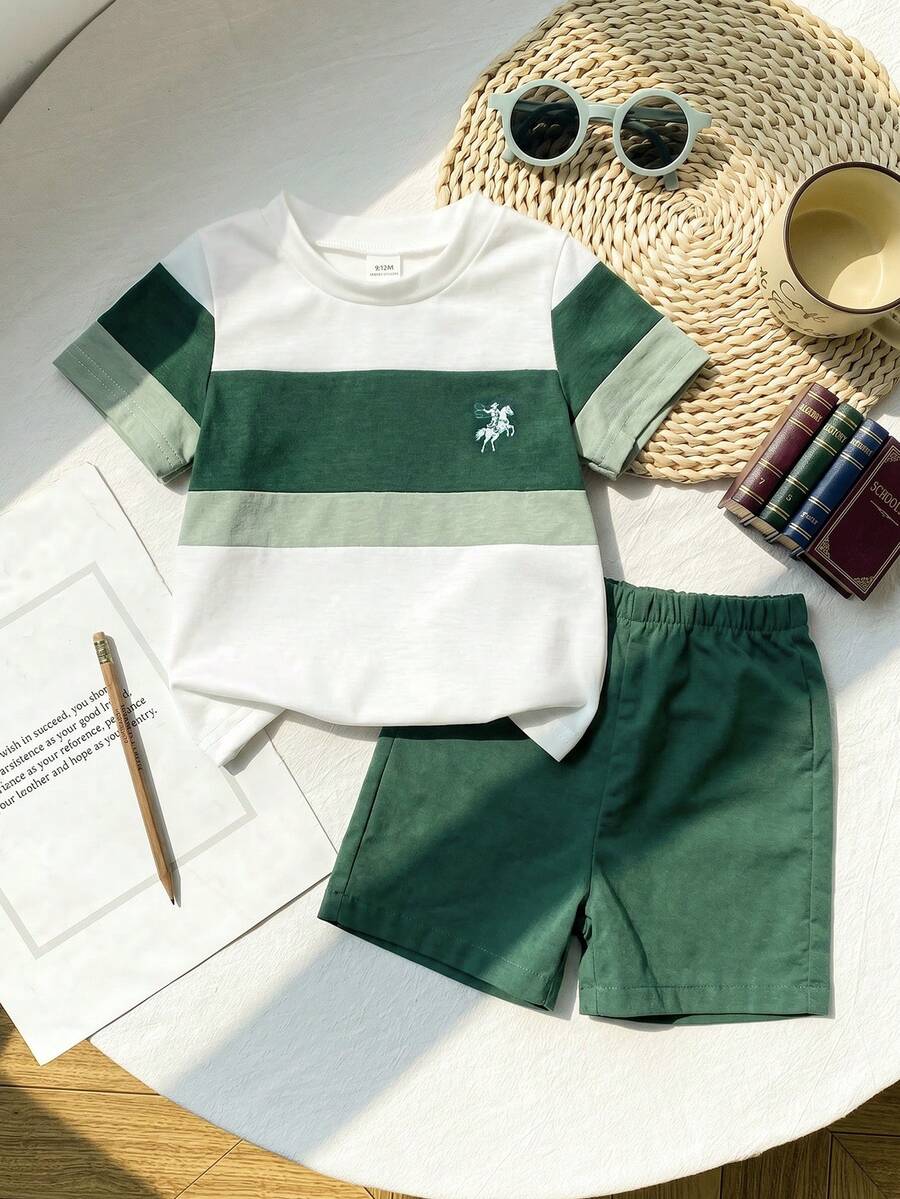SHEIN 2pcs/Set Baby Boy Spring/Summer Casual Minimalist White, Navy Blue, Grey Colorblock Print, Horse Graphic Decoration Round Neck Short Sleeve Top With Elastic Waist Woven Shorts. Simple Versatile Fashion Style, Suitable For Summer Outfits, Showcasing Boy's Personalized And Charm, Perfect For Baby Boy's Daily Casual Wear - Dark Green - View 1