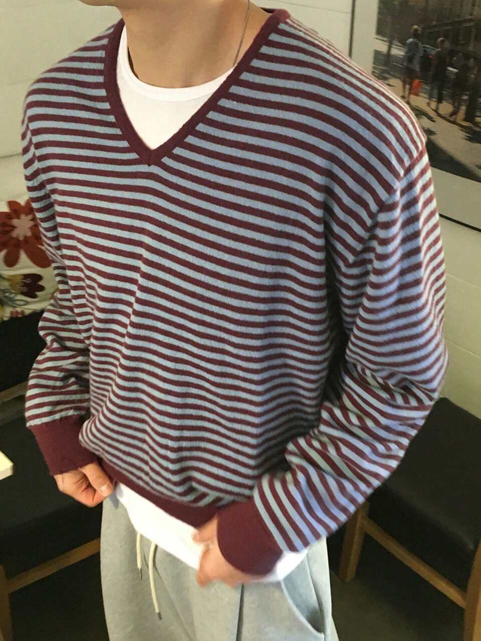 Blue And Red Striped Hem Ribbed V-Neck Men's Sweater