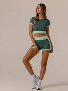Aralina Women's Colorblock Patchwork Cropped Top & Shorts Sports Set - Green - View 5