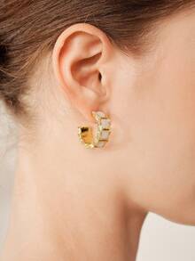 MOTF PREMIUM Pendientes de metal chapado en oro con medio aro y acrílico incrustado - Dorado - Ver 3