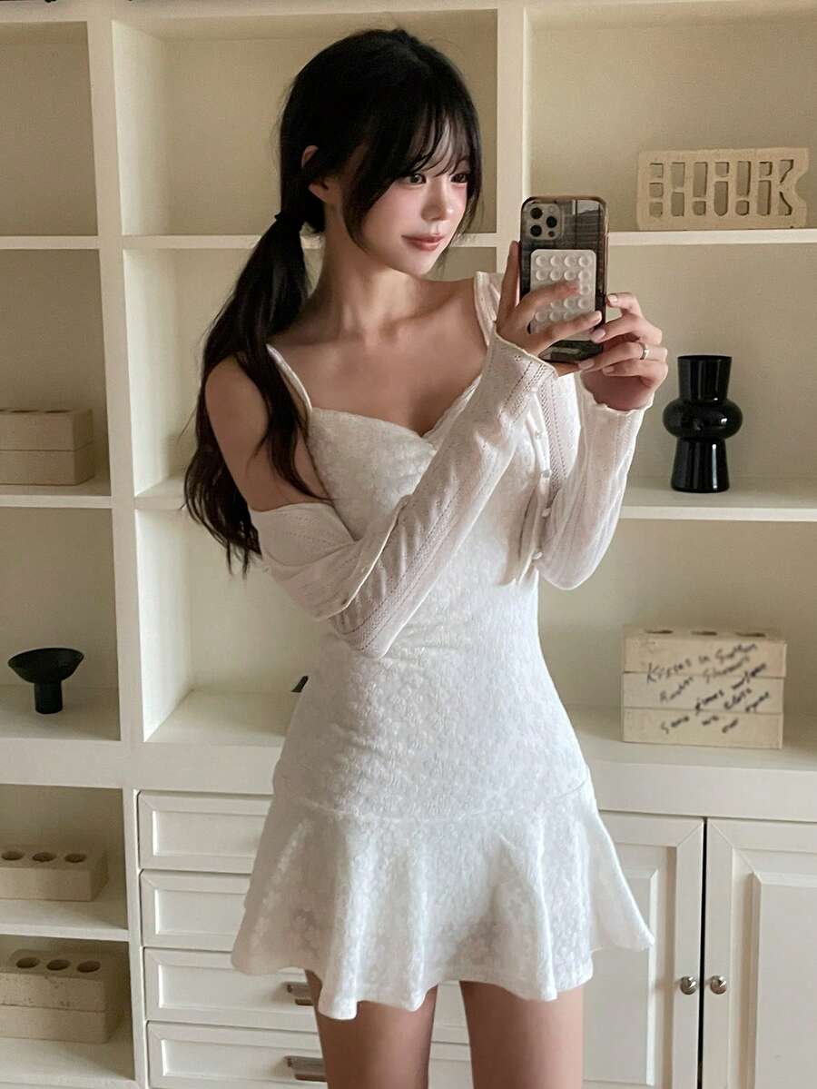 DAZY 女款紋理花卉細肩帶洋裝與韓風長袖開襟衫 2 件套居家休閒套裝 - 白色 - 查看 1