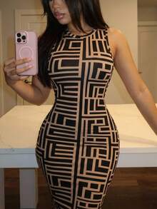 SHEIN SXY 地理印花背心修身連衣裙 - 彩色 - 查看 2